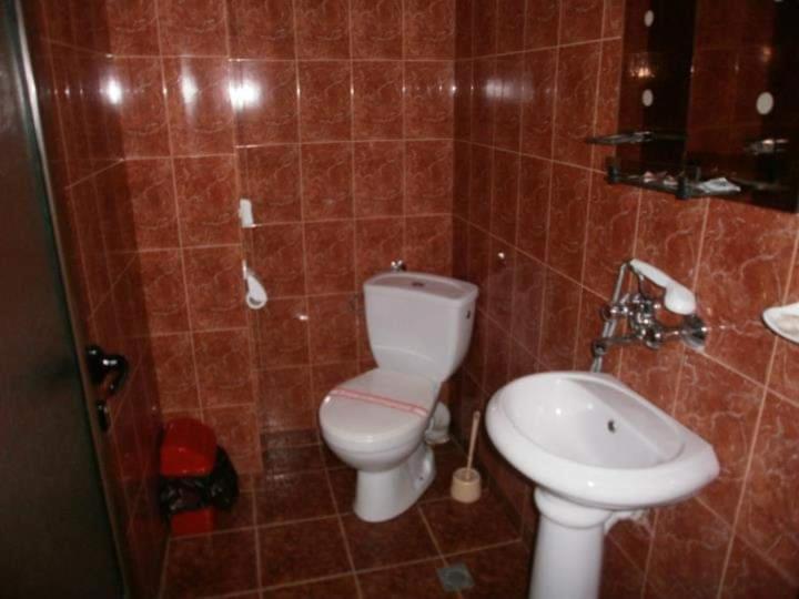 Хотел Механа Воденицата Zlatkov Chiflik Exterior foto
